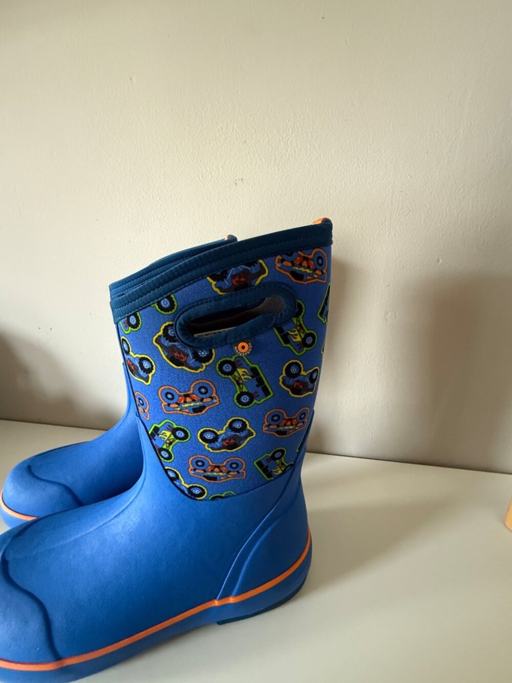 Bogs Kids Classic II Waterproof Insulated Boots - Truck Print - Size 7 - Picture 4 of 7